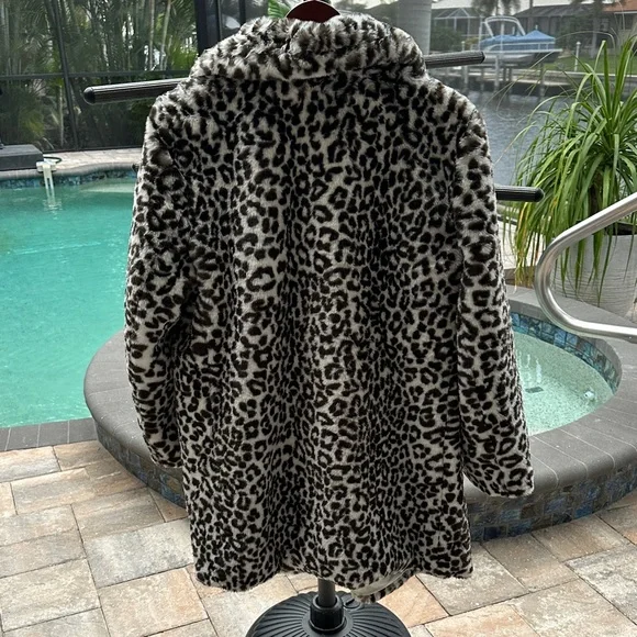 Leopard Print Faux Fur Coat from The Loft - Picture 5 of 5